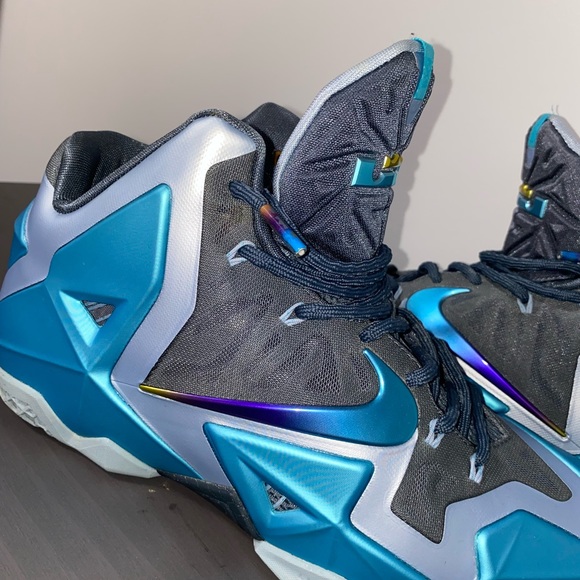 Nike - Picture 9 of 16